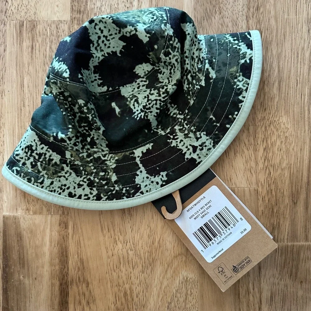 The North Face  Class V Reversible Bucket Hat‎ Kids Size Small Camo